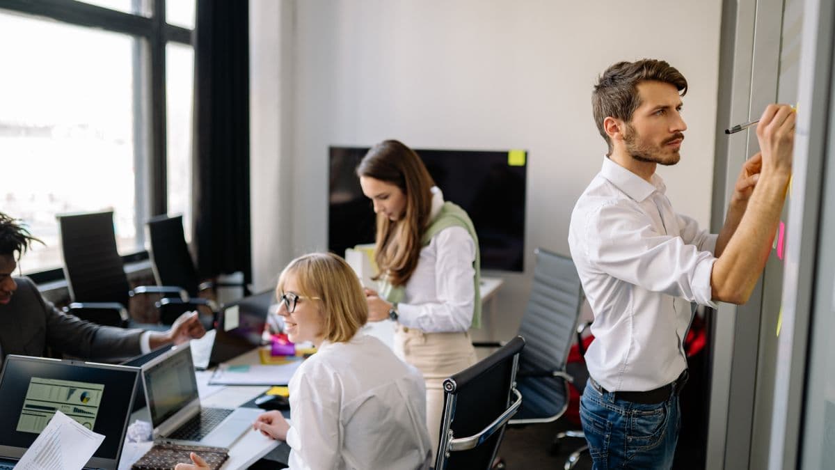 How to Choose a CRM in 2026: A First-Timer's Guide